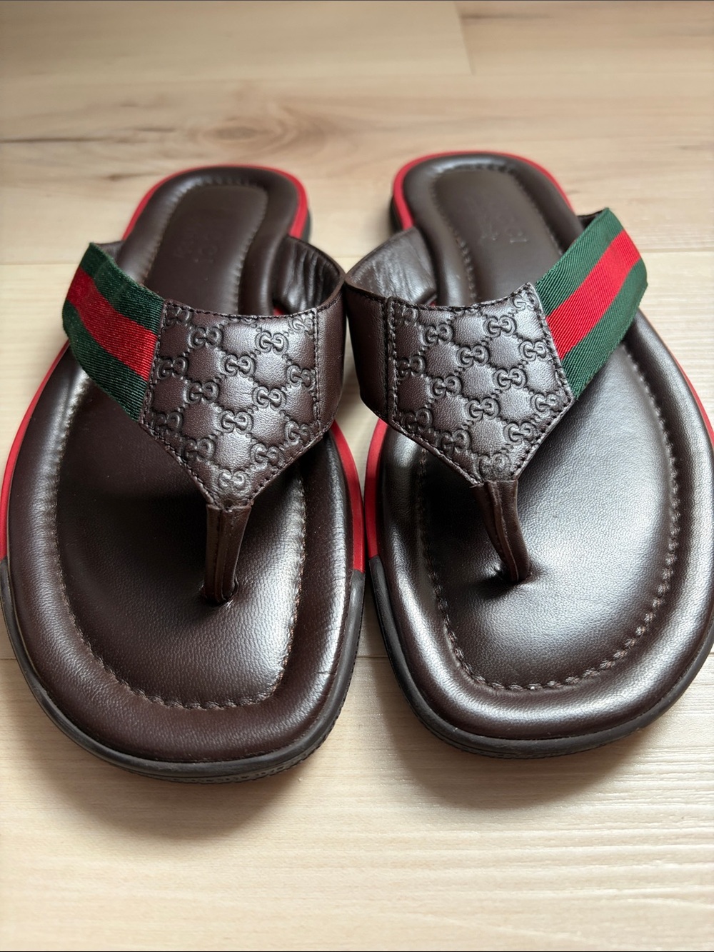 Gucci Brown Leather Men’s Flip Flops with Green & Red Webbing